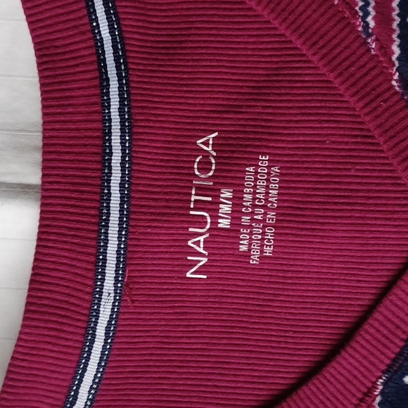 Nautica Micro Fleece Snowflake Lounge Top- Sz. Med - Picture 2 of 7